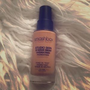 SMASHBOX FOUNDATION